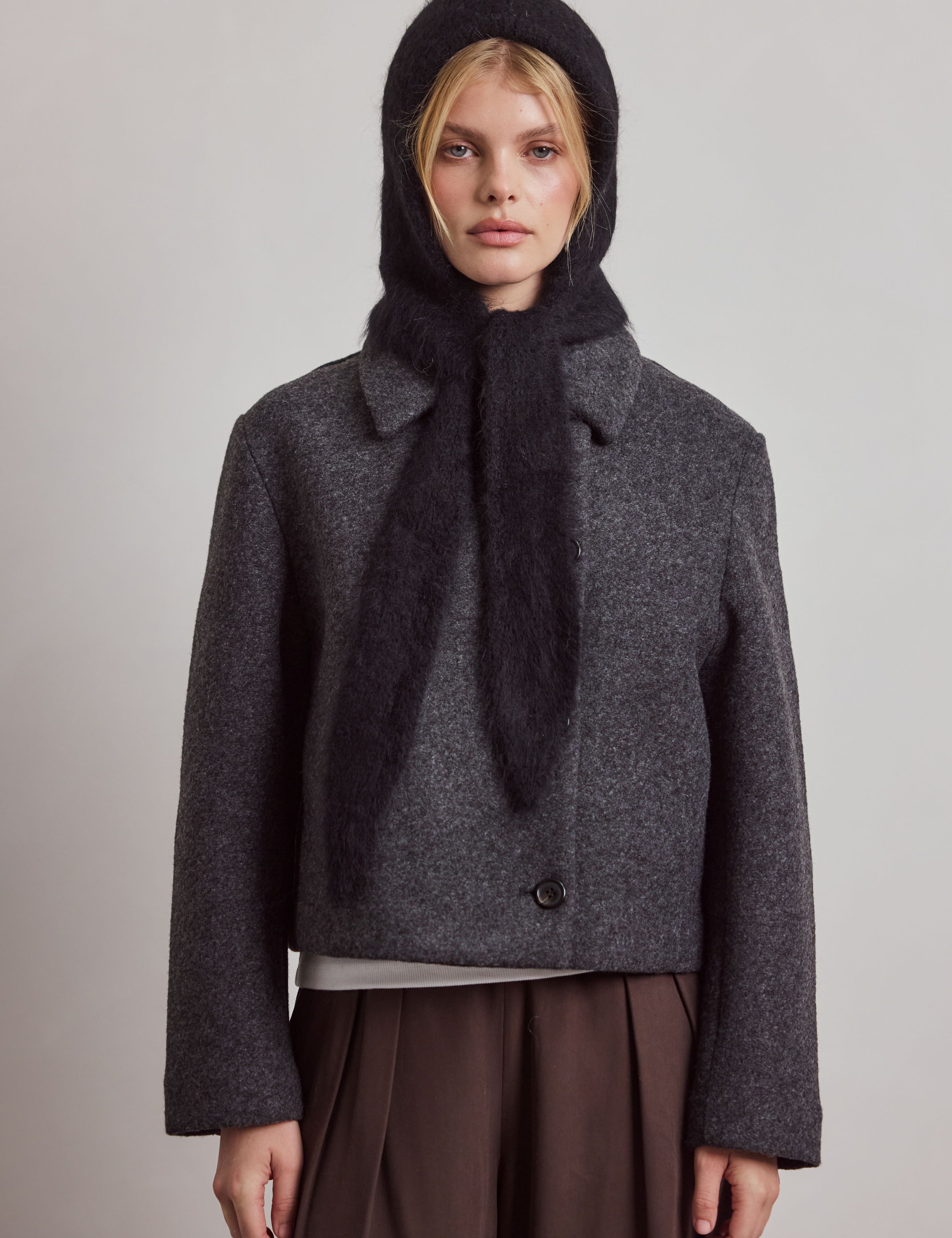 The Alpaca Bonnet - Black Onyx