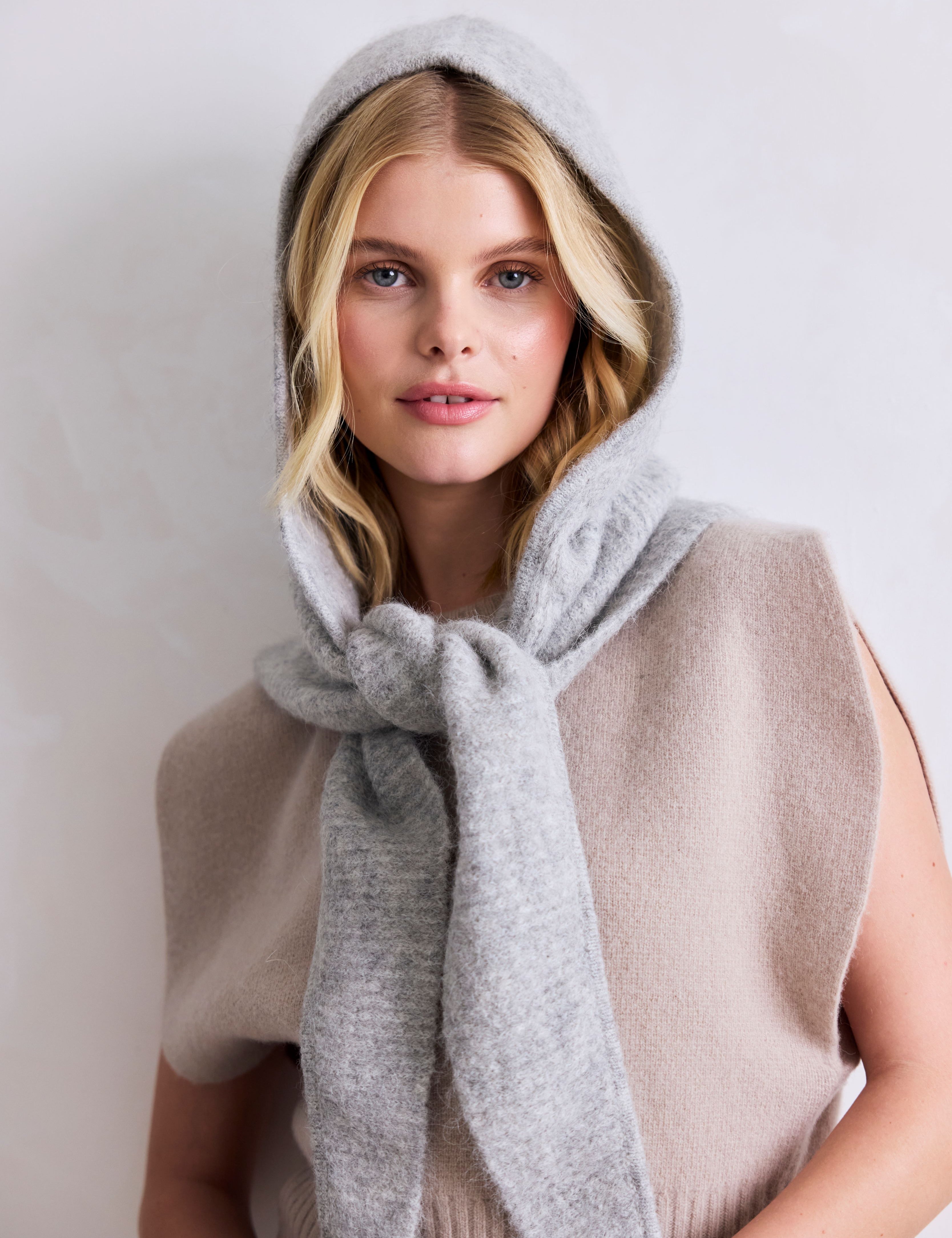 The Alpaca Hooded Scarf - Blizzard Grey