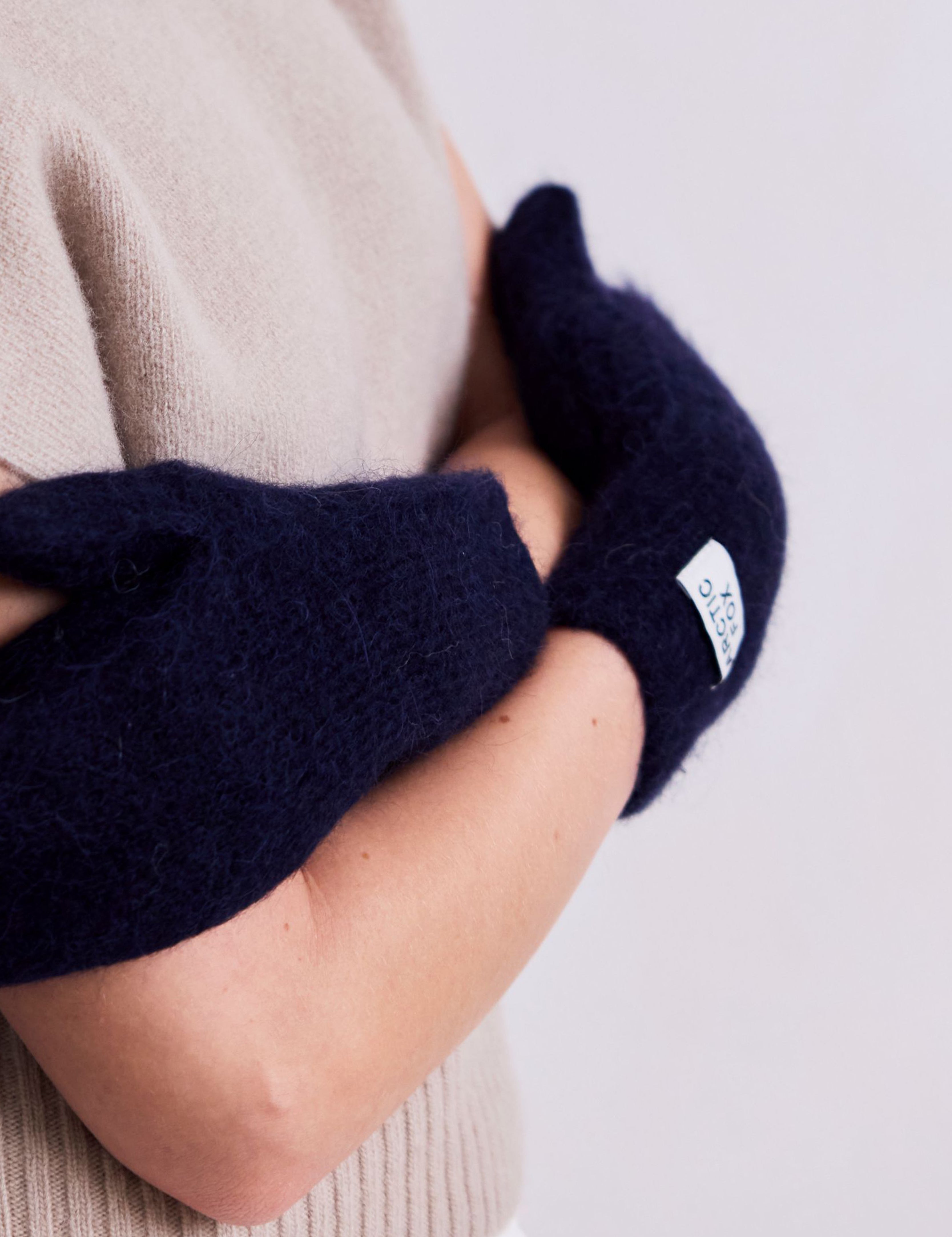 The Alpaca Mittens - Deep Sea Navy