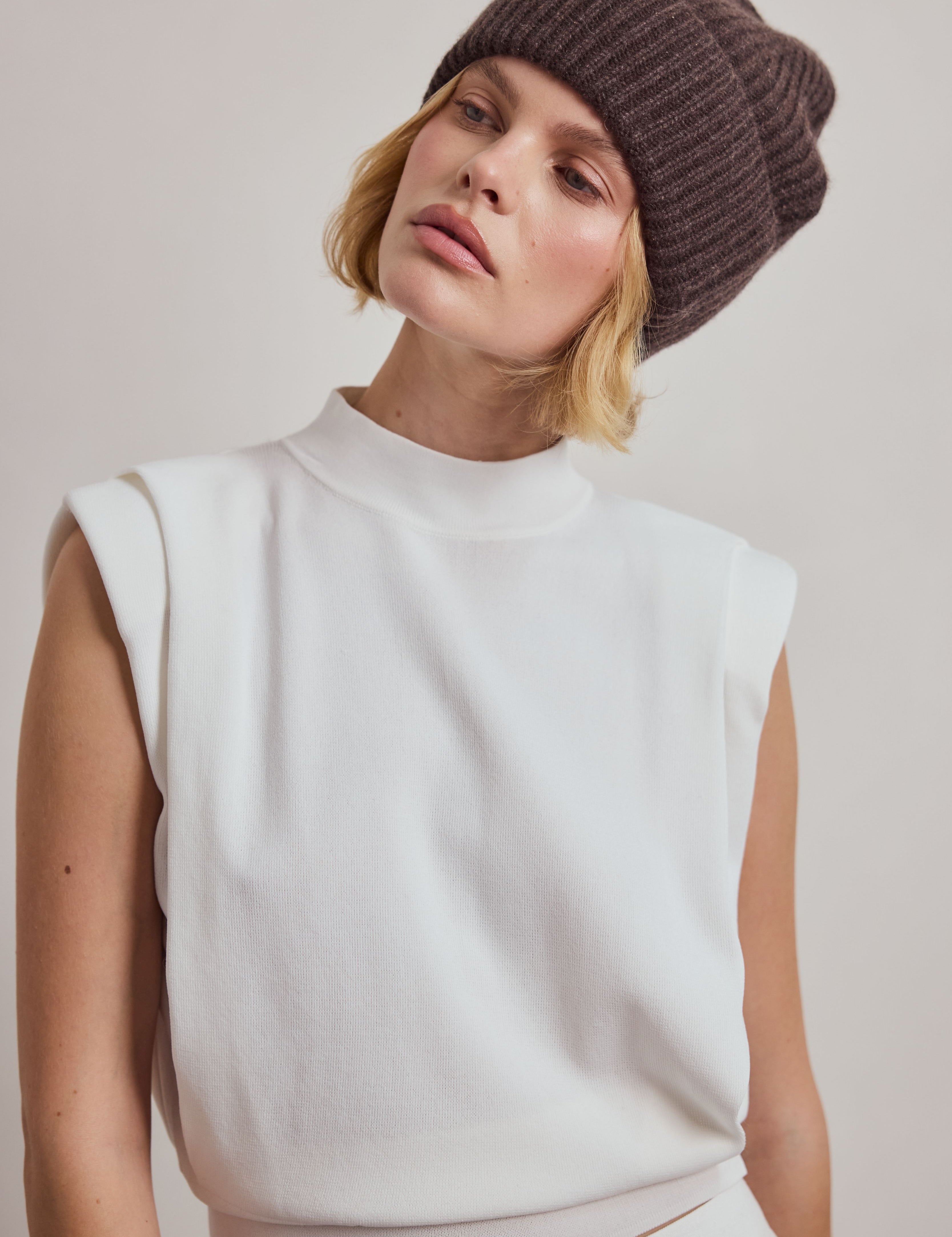 The Cashmere Beanie - Almond Milk