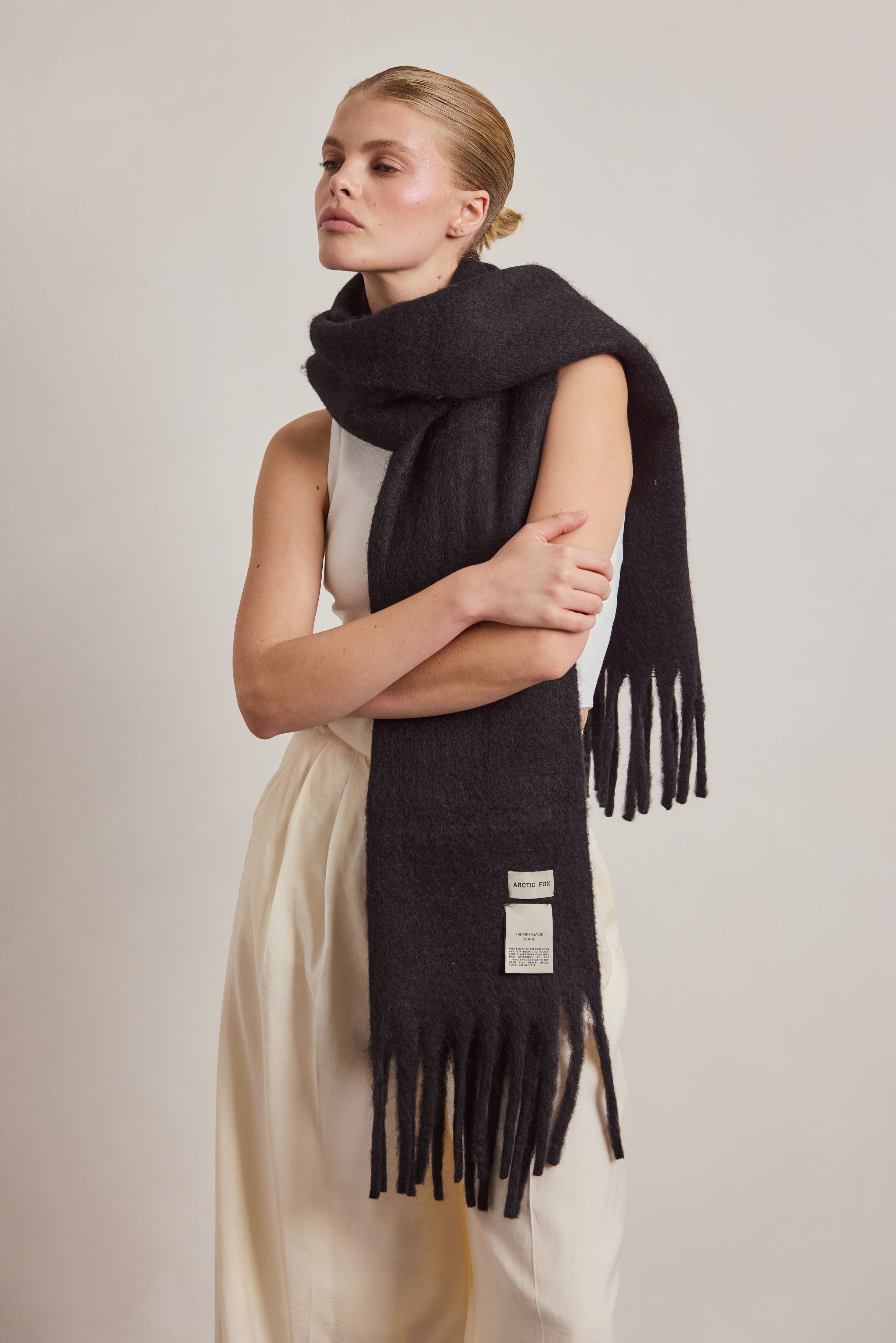 The Reykjavik Wool Scarf - Arctic Fox & Co. - Black